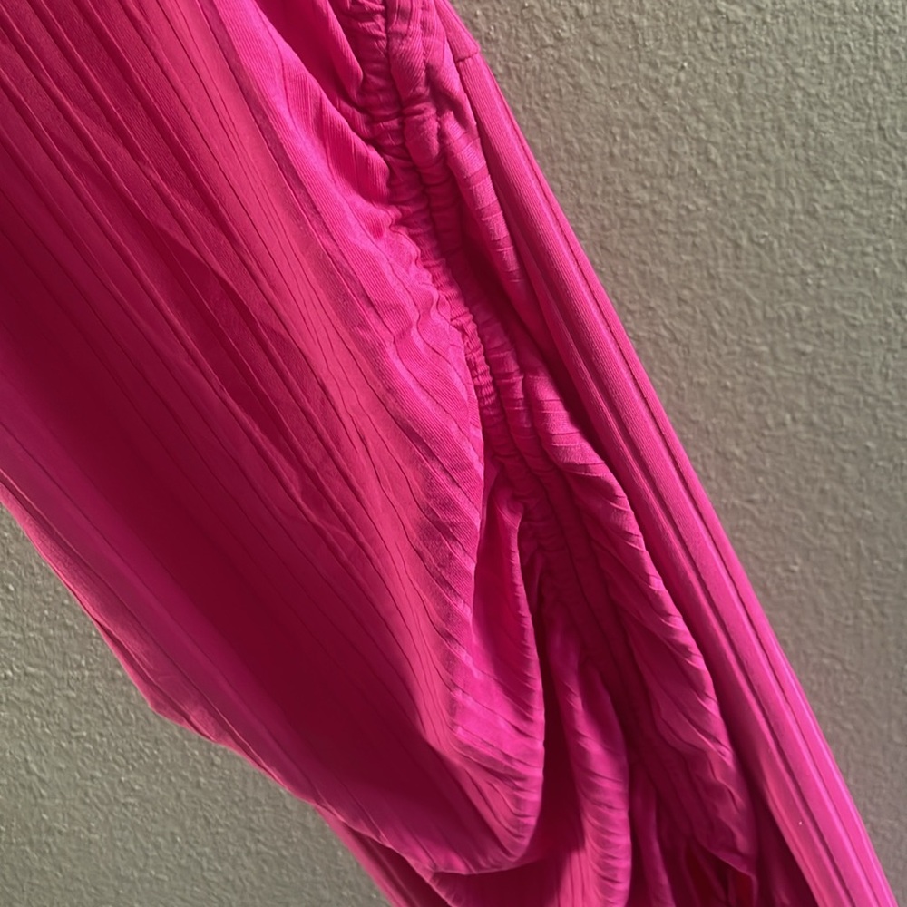 Verdusa hot pink long haulter dress size small - Picture 4 of 7